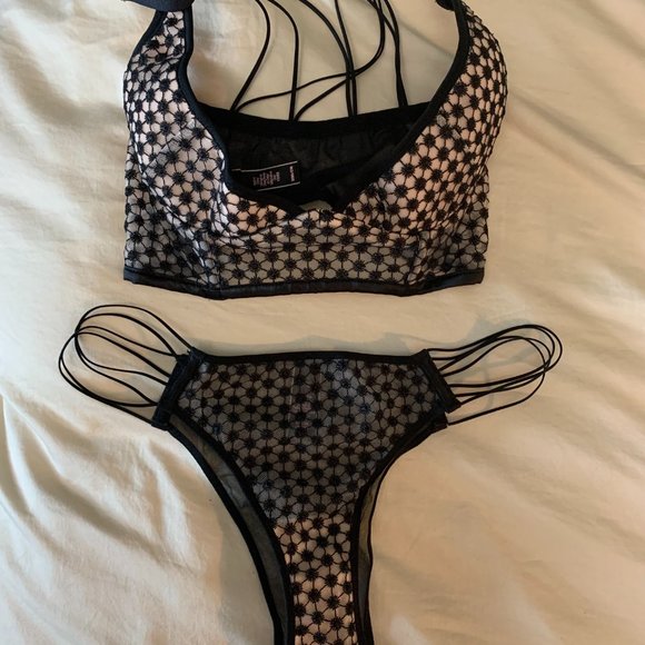 Victoria’s Secret Luxe Starburst Long Line Bra Set - Picture 3 of 5